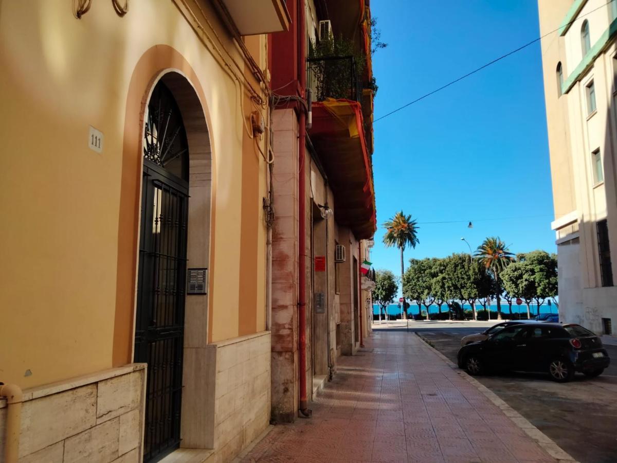 Amanda's Suite Taranto Bagian luar foto