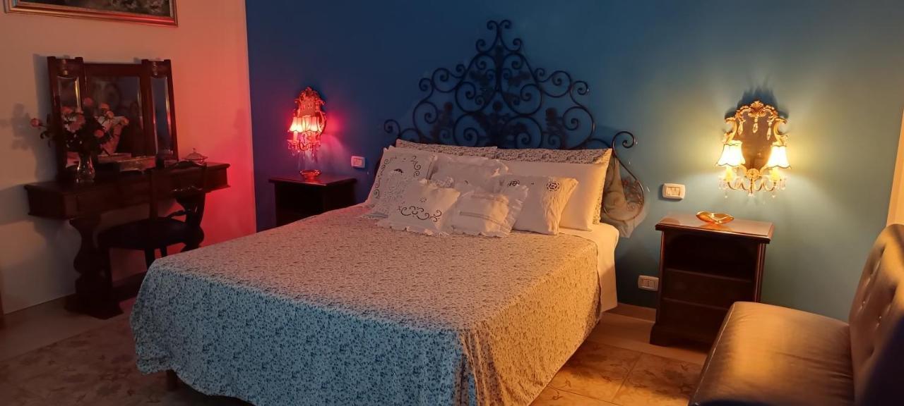 Amanda's Suite Taranto Bagian luar foto