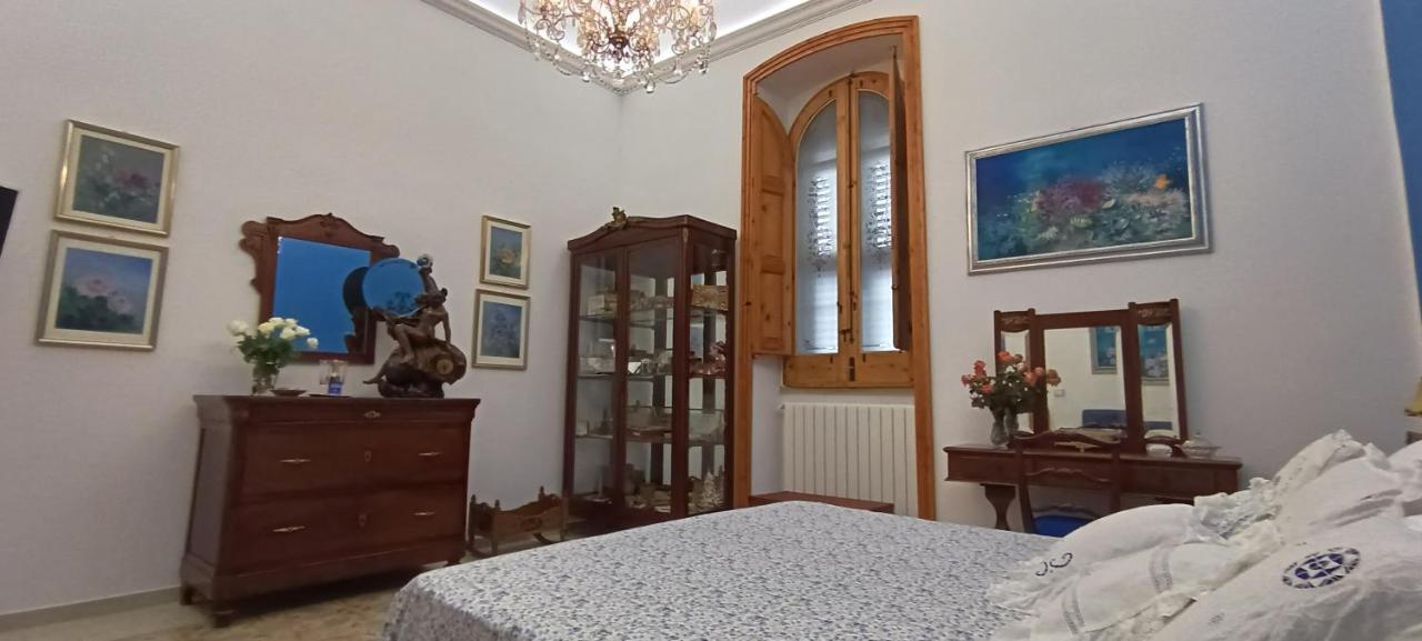 Amanda's Suite Taranto Bagian luar foto