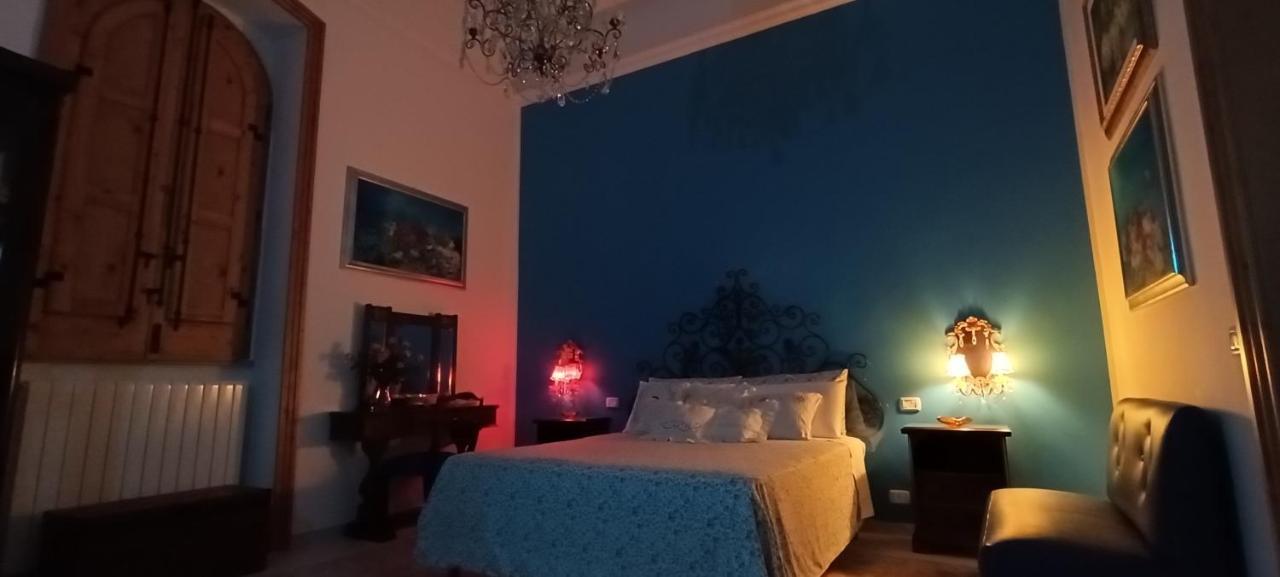 Amanda's Suite Taranto Bagian luar foto